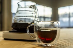 Nytraktet kaffe fra eget kaffebrenneri