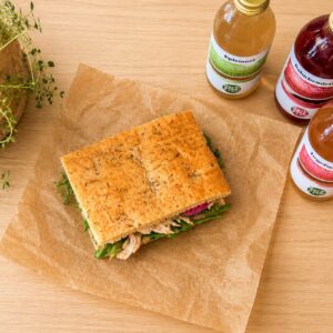 Focaccia-sandwich med kylling og aioli