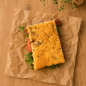 Focaccia-sandwich - BLT med aioli